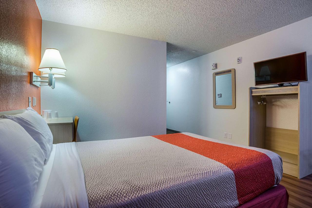 Hotel 6 Tucson, Az - North 2*