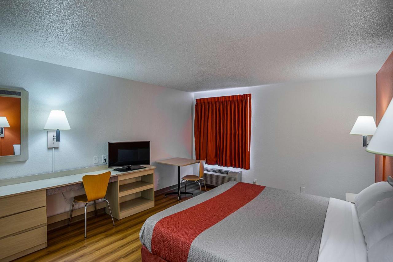 Hotel 6 Tucson, Az - North 2*