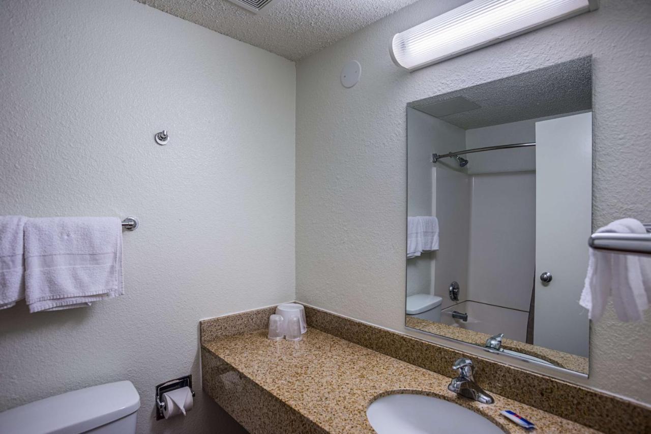 Hotel 6 Tucson, Az - North 2*